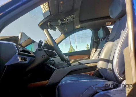 2026 Cadillac Vistiq Premium Luxury z USA, uszkodzony, nr VIN 1GYC3MMLXTZ703678